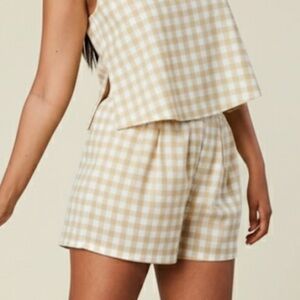 Wayre Flow Shorts Tan and White Gingham Plaid Size Small
